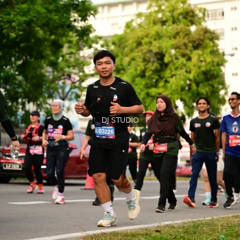 Runner Photo 4036017