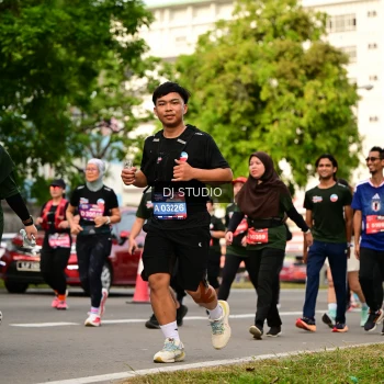 Runner Photo 4036020