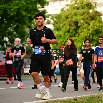 Runner Photo 4036036