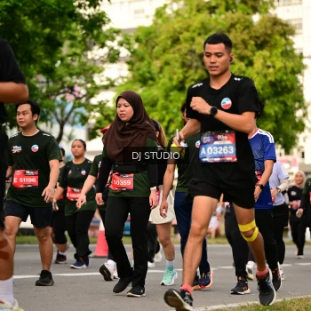 Runner Photo 4036040