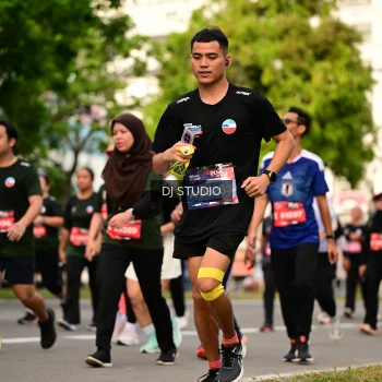 Runner Photo 4036047