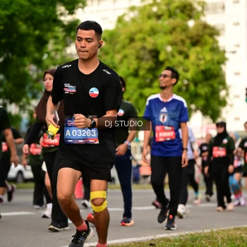 Runner Photo 4036051