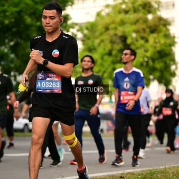 Runner Photo 4036060