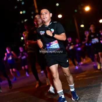 Runner Photo 4036100