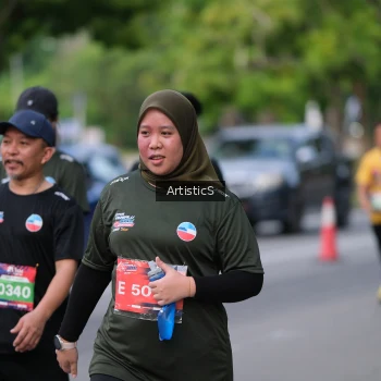 Runner Photo 4036135
