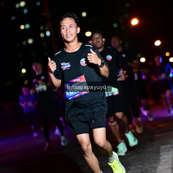 Runner Photo 4036142