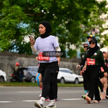 Runner Photo 4036200