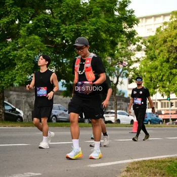 Runner Photo 4036345