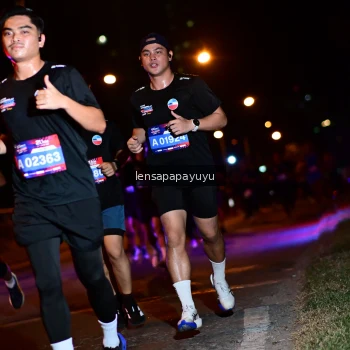 Runner Photo 4036355