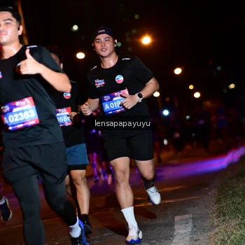 Runner Photo 4036359