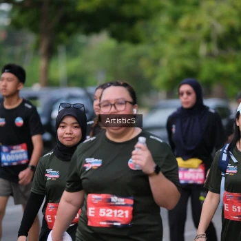 Runner Photo 4036369