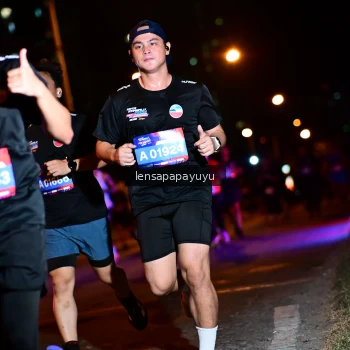 Runner Photo 4036373