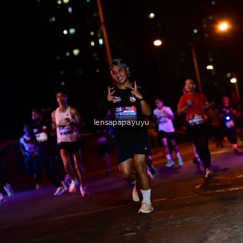 Runner Photo 4036379