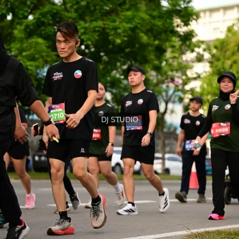 Runner Photo 4036459