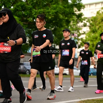 Runner Photo 4036460