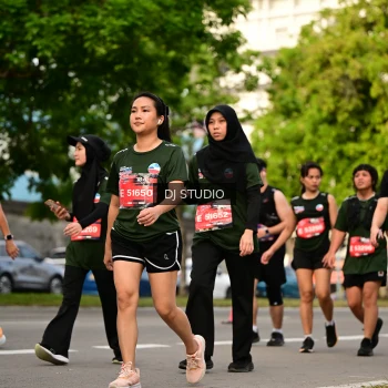 Runner Photo 4036656