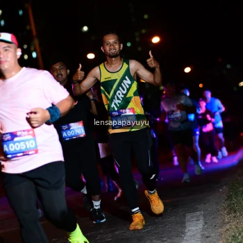 Runner Photo 4036657