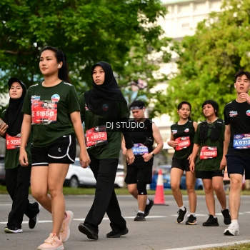 Runner Photo 4036668