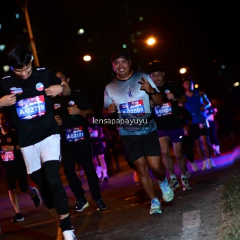 Runner Photo 4036704