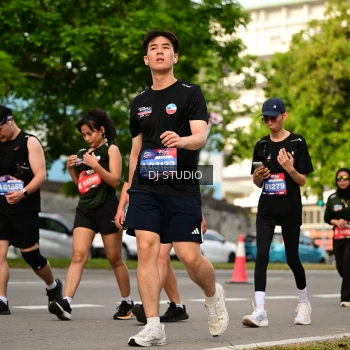 Runner Photo 4036722