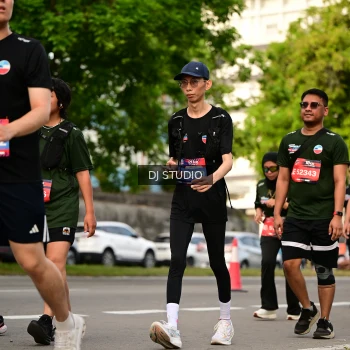 Runner Photo 4036747