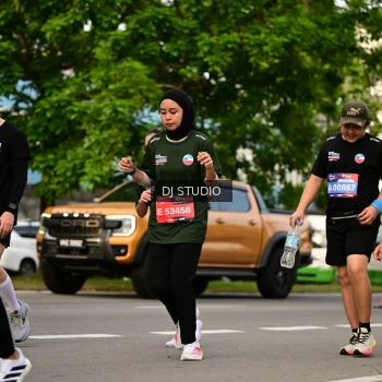 Runner Photo 4036965
