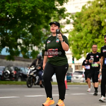 Runner Photo 4037033