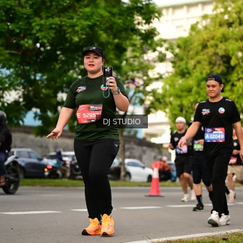 Runner Photo 4037055