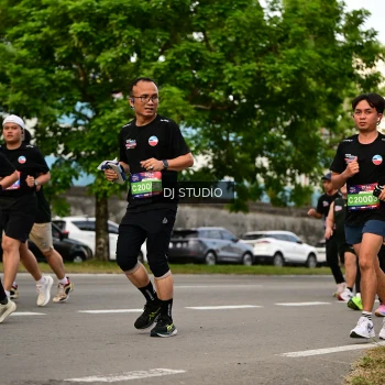 Runner Photo 4037156