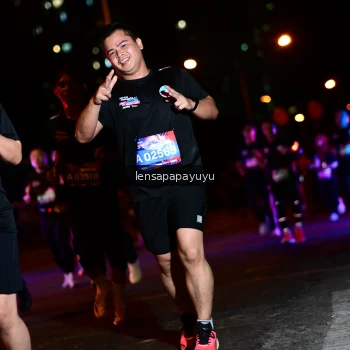 Runner Photo 4037345