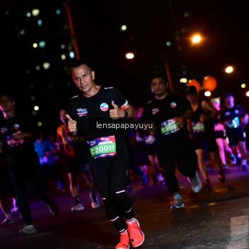 Runner Photo 4037473