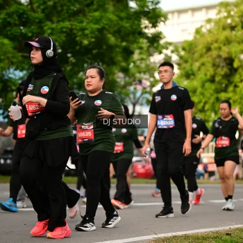 Runner Photo 4037480