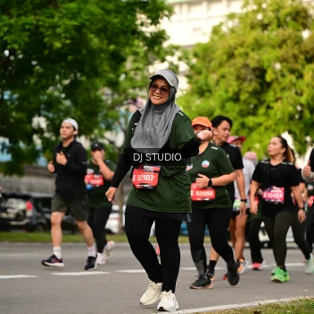 Runner Photo 4037601