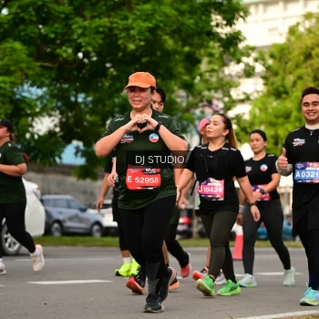Runner Photo 4037656