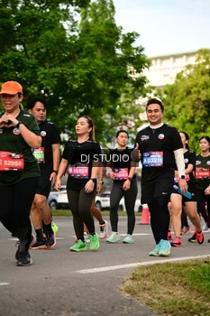 Runner Photo 4037675