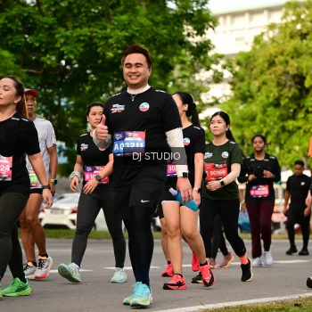 Runner Photo 4037700