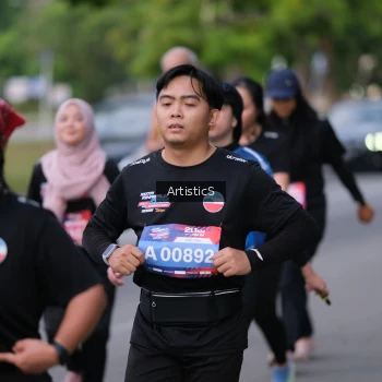 Runner Photo 4037759