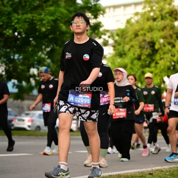 Runner Photo 4037857