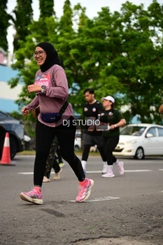 Runner Photo 4038435