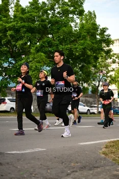 Runner Photo 4038778