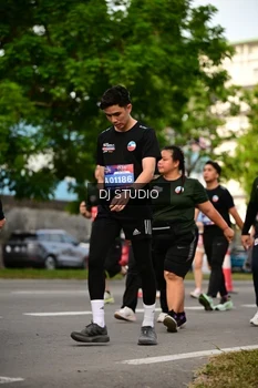 Runner Photo 4039060