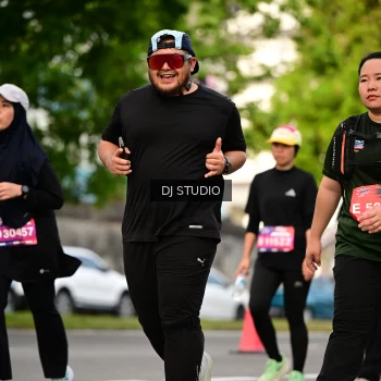 Runner Photo 4039359
