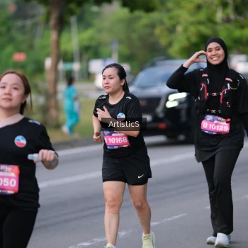 Runner Photo 4039379