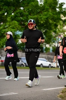 Runner Photo 4039391