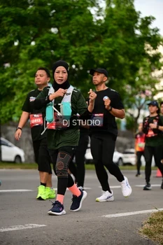 Runner Photo 4039847