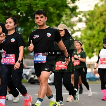 Runner Photo 4039857