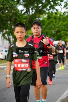 Runner Photo 4041210
