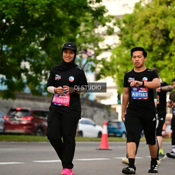 Runner Photo 4041216