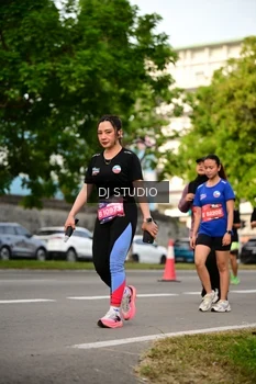 Runner Photo 4041359