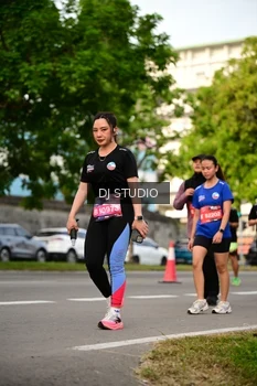 Runner Photo 4041369